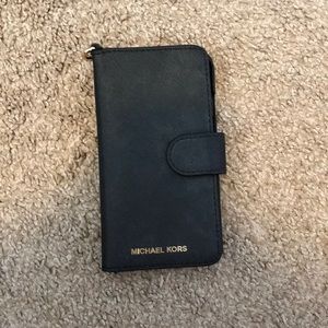 Michael Kors iPhone 7 Wallet Case